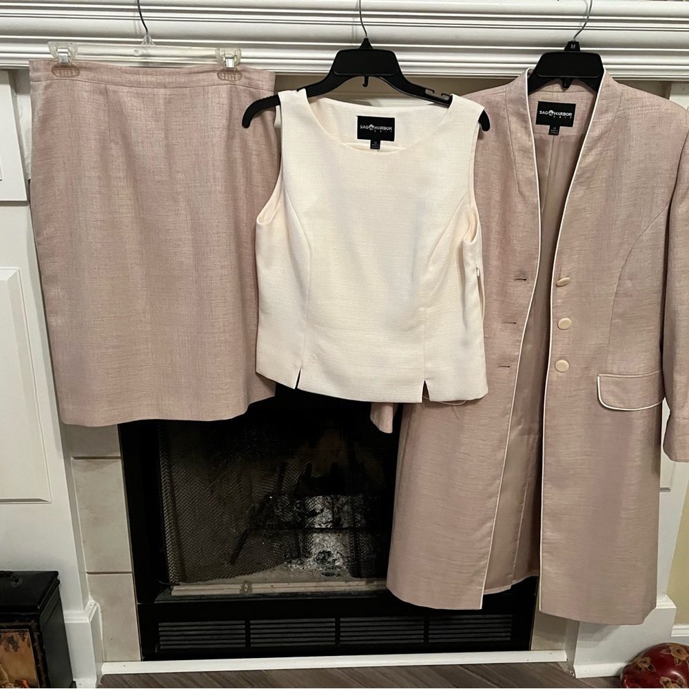 Ladie’s 3 piece Dress Suit